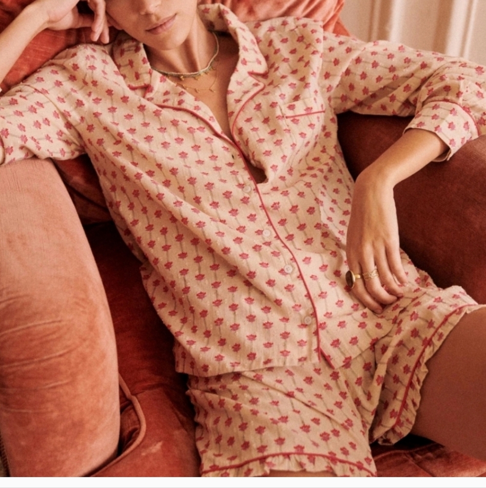 Nwt! Sezane Manon pajama set in small pink flowers on a light background